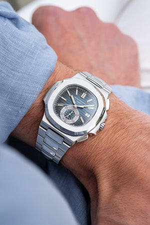 Patek Philippe Nautilus 5980/1AR-001 Chronograph Stainless Steel Rose Gold Blue Dial (2020) — foto 8
