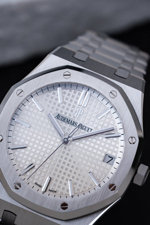 Audemars Piguet Royal Oak 15500ST.OO.1220ST.04 Stainless Steel Silver-White Dial — foto 11