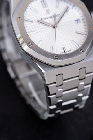 Audemars Piguet Royal Oak 15500ST.OO.1220ST.04 Stainless Steel Silver-White Dial — foto 12
