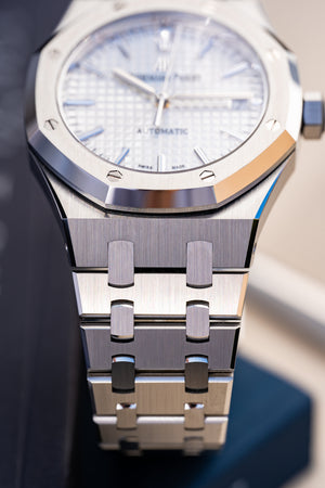Audemars Piguet Royal Oak 15450ST.OO.1256ST.01.A Selfwinding Stainless Steel White Dial — foto 9