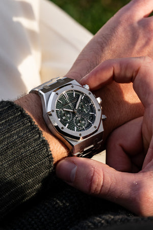 Audemars Piguet Royal Oak 26240ST.OO.1320ST.04 Selfwinding Chronograph '50th Anniversary' Stainless Steel Khaki Green Dial (2022) — foto 11