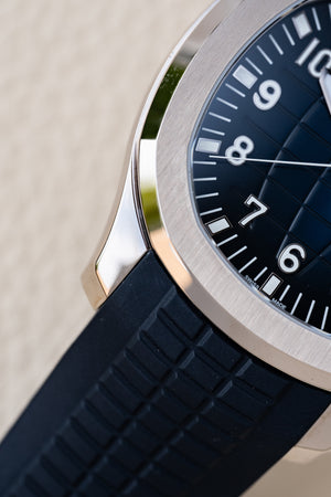 Patek Philippe Aquanaut 5168G-001 White Gold Blue Dial (2021) — foto 10