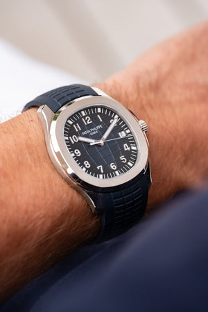 Patek Philippe Aquanaut 5168G-001 White Gold Blue Dial (2021) — foto 11