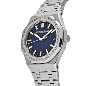 Audemars Piguet Royal Oak 15551BC.ZZ.1356BC.01 Diamond Bezel White Gold Smoked Blue Dial (2024) — foto 4