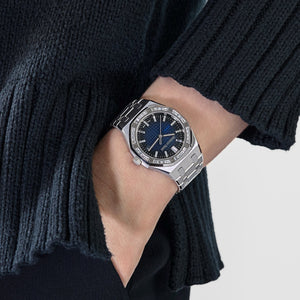 Audemars Piguet Royal Oak 15551BC.ZZ.1356BC.01 Diamond Bezel White Gold Smoked Blue Dial (2024) — foto 2