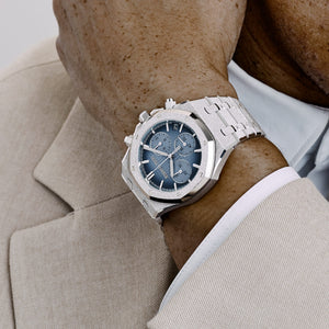 Audemars Piguet Royal Oak 26240BC.GG.1324BC.02 Chronograph Frosted White Gold Light Blue Dial — foto 3