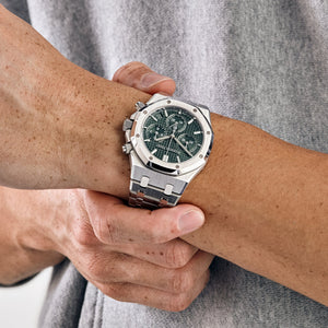 Audemars Piguet Royal Oak 26240ST.OO.1320ST.04 Selfwinding Chronograph '50th Anniversary' Stainless Steel Khaki Green Dial (2022) — foto 2