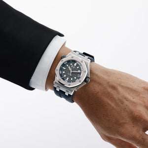 Audemars Piguet Royal Oak Offshore 15720ST.OO.A009CA.01 Diver Stainless Steel Grey Dial — foto 2