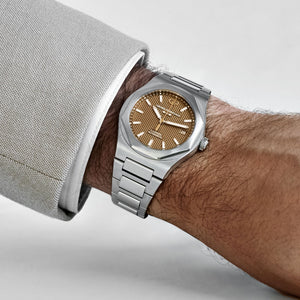 Girard Perregaux Laureato 38 81005-11-3154-1CM Stainless Steel Copper Dial (2023) — foto 2