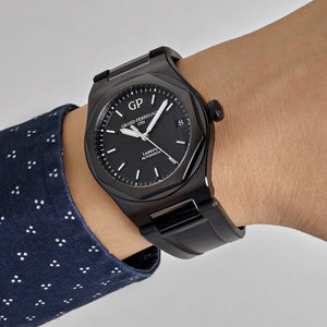 Girard Perregaux Laureato Ceramic Black Dial 81010-32-631-FK6A — foto 2