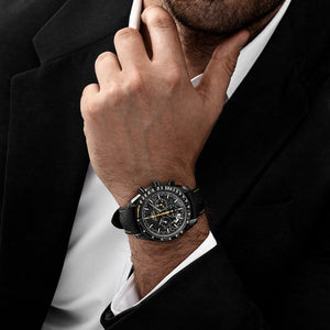 Omega Speedmaster 311.92.44.30.01.001 Dark Side of the Moon Apollo 8 Edition Black Ceramic Black Dial (2021) — foto 3