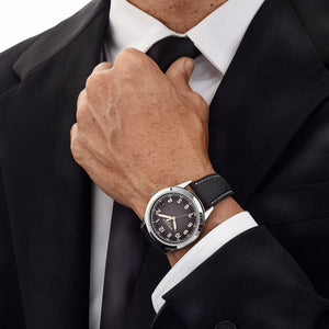 Patek Philippe Calatrava 5226G-001 White Gold Charcoal Dial Date (2024) — foto 3