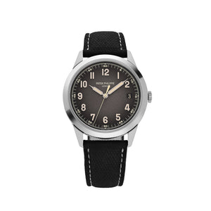 Patek Philippe Calatrava 5226G-001 White Gold Charcoal Dial Date (2024) — foto 1