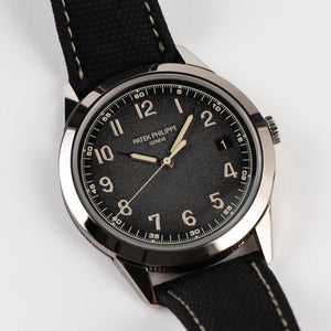 Patek Philippe Calatrava 5226G-001 White Gold Charcoal Dial Date (2024) — foto 9