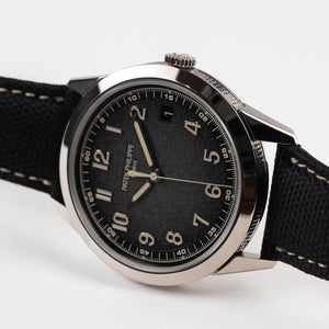 Patek Philippe Calatrava 5226G-001 White Gold Charcoal Dial Date (2024) — foto 10