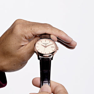 Patek Philippe Calatrava 5227R-001 Date Rose Gold Ivory Dial (2023) — foto 2