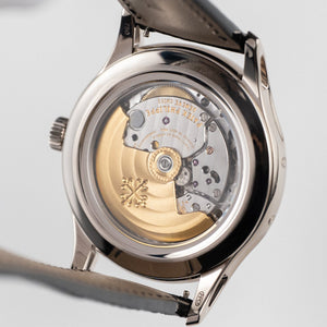 Patek Philippe Complications 5205G-001 Annual Calendar White Gold Silver Dial — foto 10