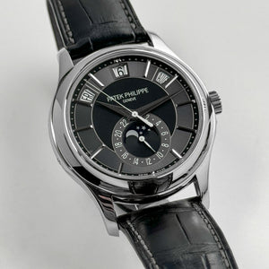 Patek Philippe Complications 5205G-010 Annual Calendar White Gold Black Dial — foto 3