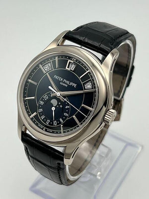 Patek Philippe Complications 5205G-013 Annual Calendar White Gold Blue Dial (2021) — foto 4