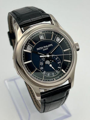 Patek Philippe Complications 5205G-013 Annual Calendar White Gold Blue Dial (2021) — foto 6