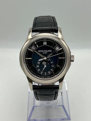 Patek Philippe Complications 5205G-013 Annual Calendar White Gold Blue Dial (2021) — foto 5