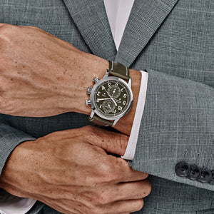Patek Philippe Complications 5924G-010 Calatrava 'Pilot' Travel Time Chronograph White Gold Green Dial (2023) — foto 3