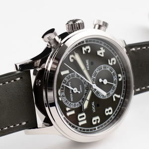 Patek Philippe Complications 5924G-010 Calatrava 'Pilot' Travel Time Chronograph White Gold Green Dial (2025) — foto 7