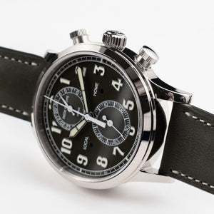 Patek Philippe Complications 5924G-010 Calatrava 'Pilot' Travel Time Chronograph White Gold Green Dial (2025) — foto 6