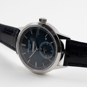 Patek Philippe Grand Complications 5236P-001 In-Line Perpetual Calendar Platinum Blue Dial (2025) — foto 6