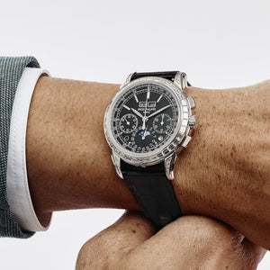 Patek Philippe Grand Complications 5271P-001 Perpetual Calendar Platinum Black Dial Baguette Bezel — foto 2