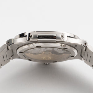 Patek Philippe Nautilus 5711/110P-001 Platinum Grey Diamond Baguette Dial Diamond Baguette Bezel — foto 9