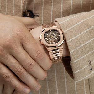 Patek Philippe Nautilus 5712/1R-001 Moon Phases Rose Gold (2024) — foto 2