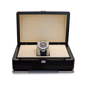 Patek Philippe Nautilus 5712G-001 White Gold Grey Dial Moon Phases (2019) — foto 9