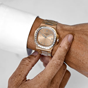 Patek Philippe Nautilus 5723/1R-001 Rose Gold Diamond Bezel — foto 2