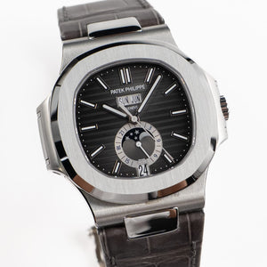 Patek Philippe Nautilus 5726A-001 Annual Calendar Moon Phases (2022) — foto 5