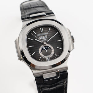 Patek Philippe Nautilus 5726A-001 Annual Calendar Moon Phases Stainless Steel Black Dial (2024) — foto 5