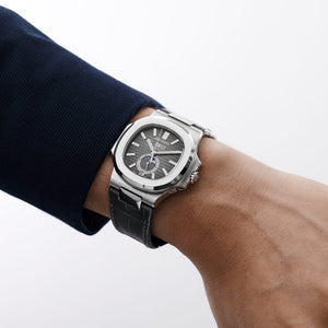 Patek Philippe Nautilus 5726A-001 Annual Calendar Moon Phases Stainless Steel Black Dial (2024) — foto 3