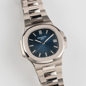 Patek Philippe Nautilus 5811/1G-001 White Gold Blue Dial — foto 5