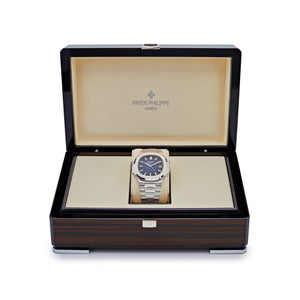 Patek Philippe Nautilus 5811/1G-001 White Gold Blue Dial (2025) — foto 7