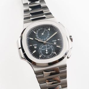 Patek Philippe Nautilus 5990/1A-011 'Travel Time' Flyback Chronograph Stainless Steel Blue Dial (2024) — foto 8