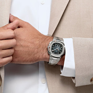 Patek Philippe Nautilus 5990/1A-011 'Travel Time' Flyback Chronograph Stainless Steel Blue Dial (2025) — foto 3