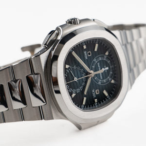Patek Philippe Nautilus 5990/1A-011 'Travel Time' Flyback Chronograph Stainless Steel Blue Dial (2025) — foto 7