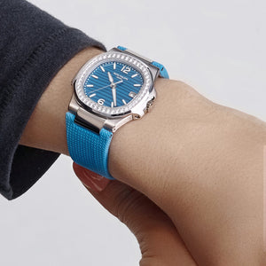 Patek Philippe Nautilus 7010G-013 'Ladies' White Gold Blue Dial Diamond Bezel — foto 2