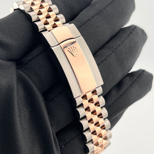 Rolex Datejust 36 126231 Rose Gold Stainless Steel Dark Rhodium Roman Numerals Diamond Dial Jubilee (2020) — foto 9