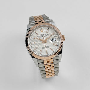Rolex Datejust 36 126231 Rose Gold Stainless Steel Silver Fluted Motif Dial (2024) — foto 3