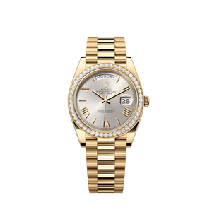 Rolex Day-Date 40 228348RBR Yellow Gold Diamond Bezel Silver Dial (2021) — foto 1