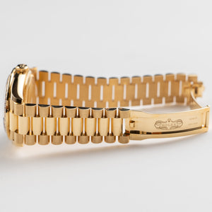 Rolex Day-Date 36 128348RBR Yellow Gold Green Malachite Diamond Roman Numerals Dial Diamond Bezel (2021) — foto 9