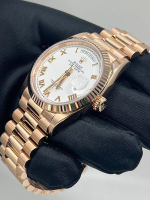 Rolex Day-Date 36 128235 Rose Gold White Dial (2026) — foto 4