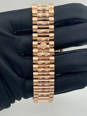 Rolex Day-Date 36 128235 Rose Gold White Dial (2026) — foto 5