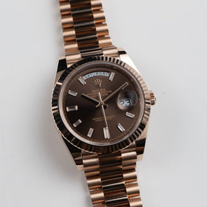 Rolex Day-Date 40 228235 Rose Gold Chocolate Diamond Baguette Dial (2026) — foto 5